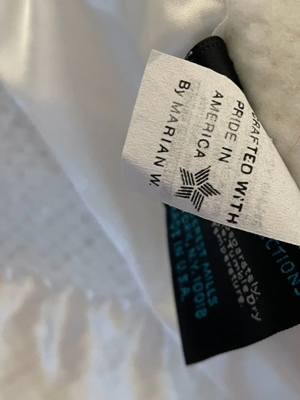 Fieldcrest twin size blanket, vintage, acrylic with satin trim, soft and warm